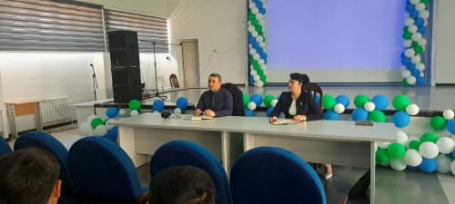 Namanganlik yoshlar bilan muloqot sermahsul bo‘ldi