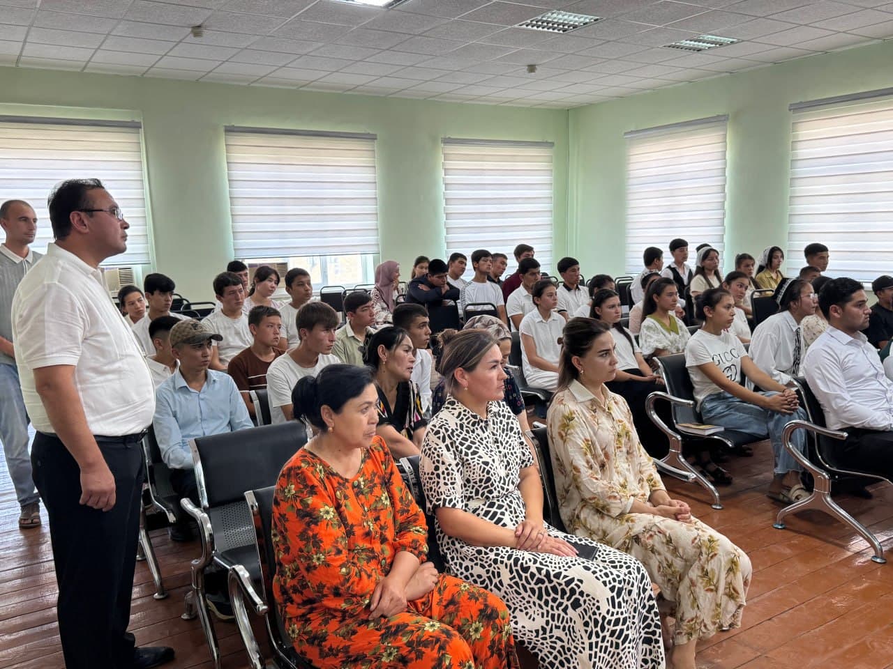 A dialogue was held with citizens, activists, and the youth of the mahalla