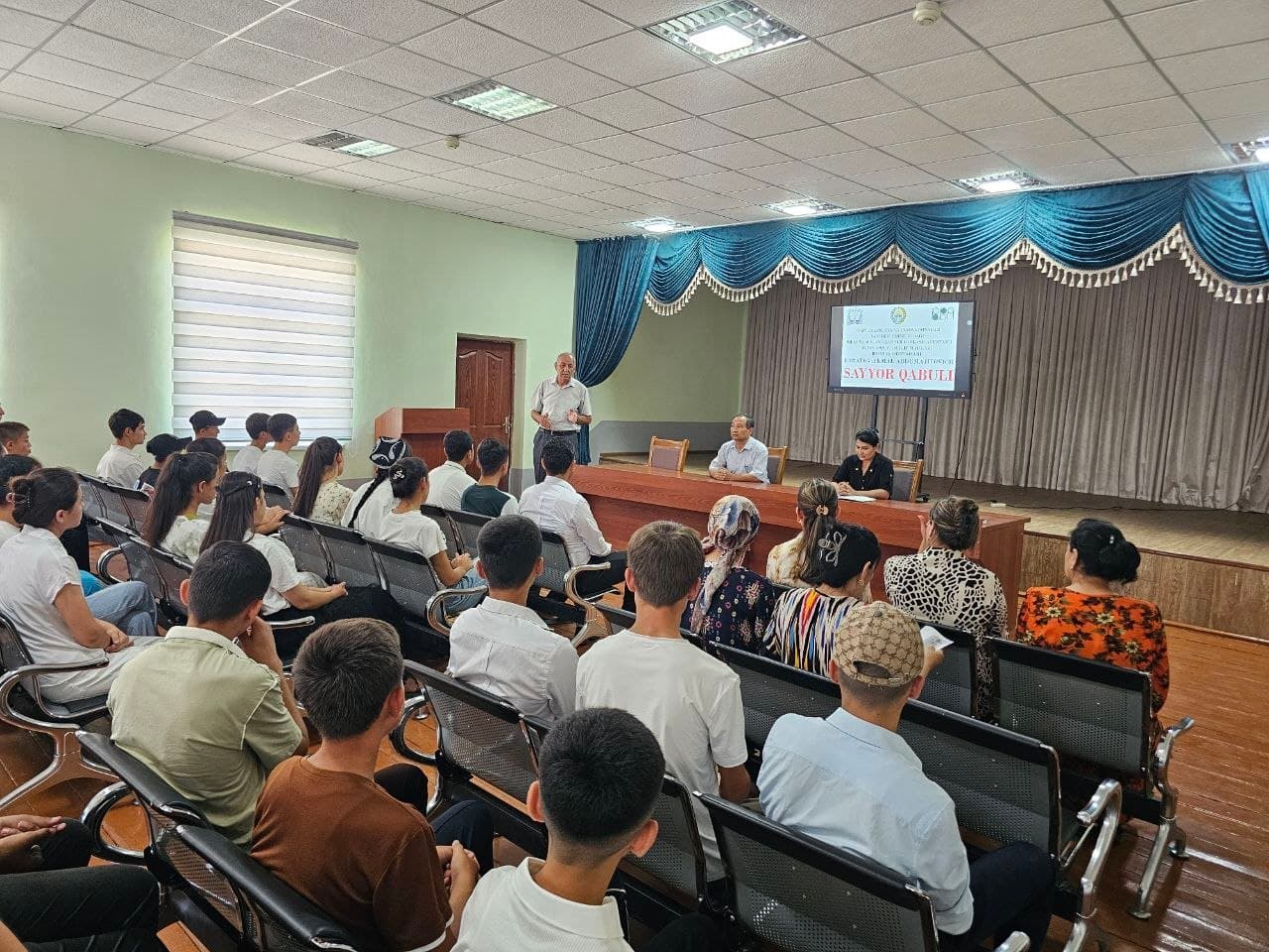 A dialogue was held with citizens, activists, and the youth of the mahalla