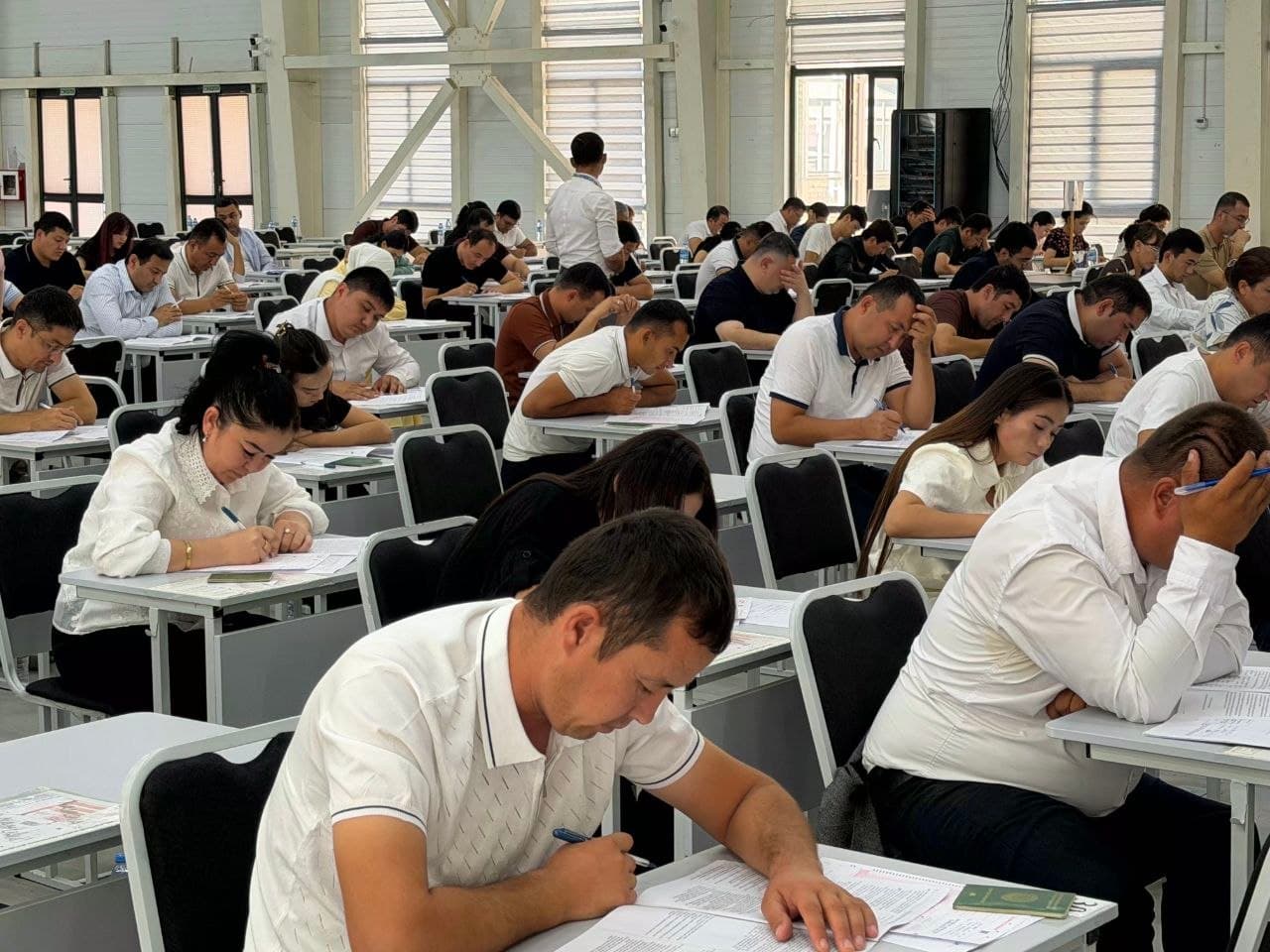 Admission Tests Held for Master’s Degree Programs at the Banking and Finance Academy