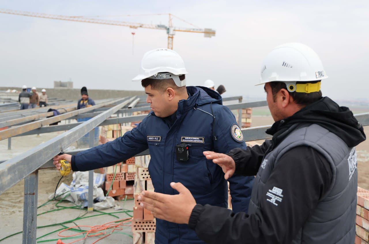 Замонавий таълим макони сари: янги ўқув биносида назорат ишлари