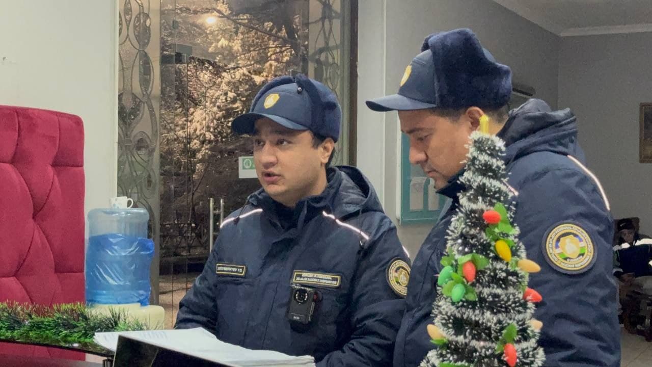 What services do management service companies provide to citizens at the responsible stage?