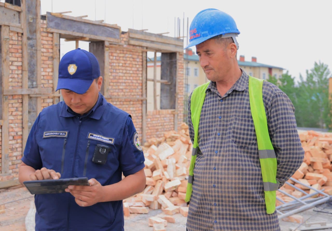 Namangan viloyati Qurilish va uy-joy kommunal xo‘jaligi sohasida hududiy nazorat qilish inspeksiyasi xodimlari tomonidan viloyat hududidagi qurilish obyektlarida monitoring ishlari izchil davom ettirilmoqda.
