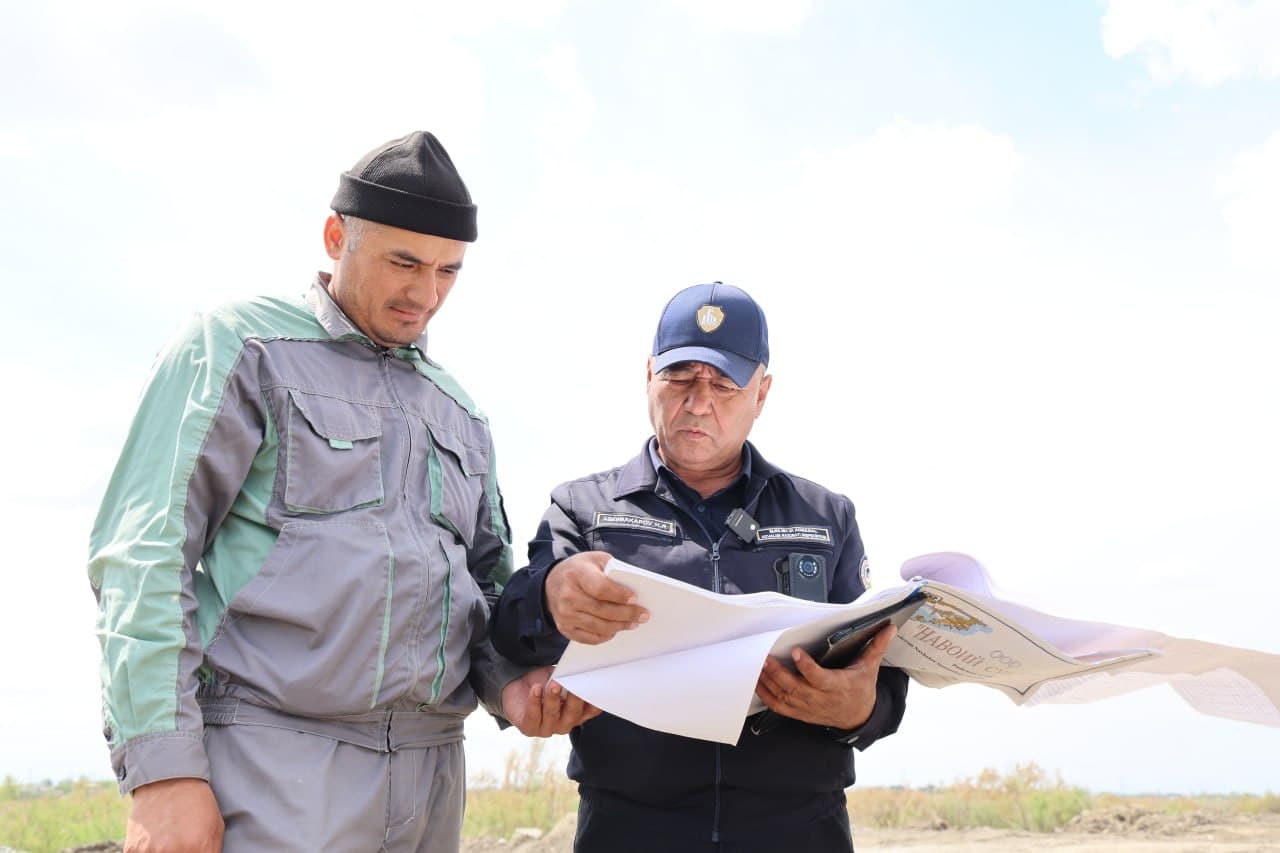 Navoiy viloyati Qurilish va uy-joy kommunal xo‘jaligi sohasida hududiy nazorat qilish inspeksiyasi xodimlari tomonidan “Armijon” kanalini rekonstruksiya qilish obyektida navbatdagi monitoring tadbirlari amalga oshirildi.