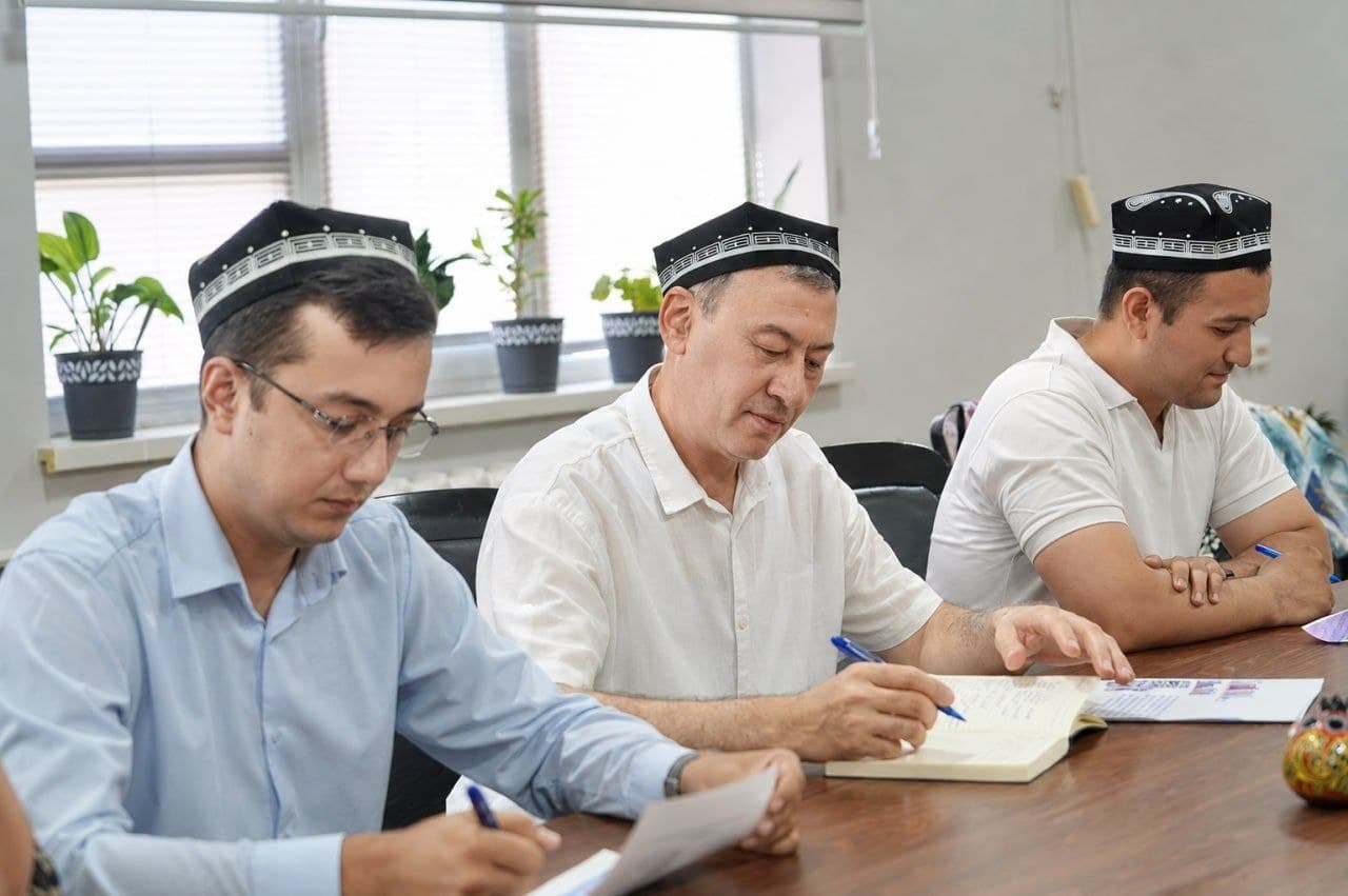 Employees of the Inspection for Supervision of Construction and Housing and Communal Services actively participated in the next “Political and Enlightenment Hour” in national costumes.
