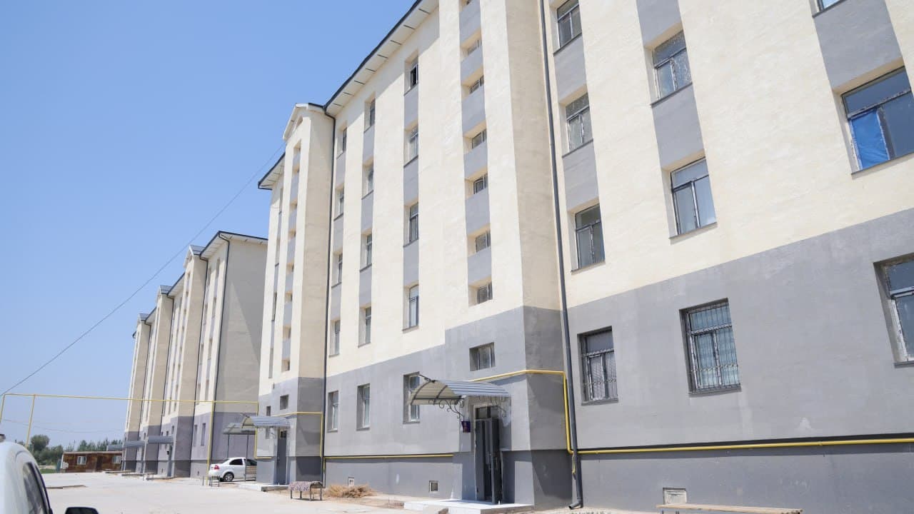 Qoraqalpog‘iston Respublikasi Qurilish va uy-joy kommunal xo‘jaligi sohasida hududiy nazorat qilish inspeksiyasi xodimlari tomonidan Chimboy tumani “Jipek joli” mahallasi hududida joylashgan ko‘p kvartirali uy-joy fondlarida nazorat tadbirlari o‘tkazildi.