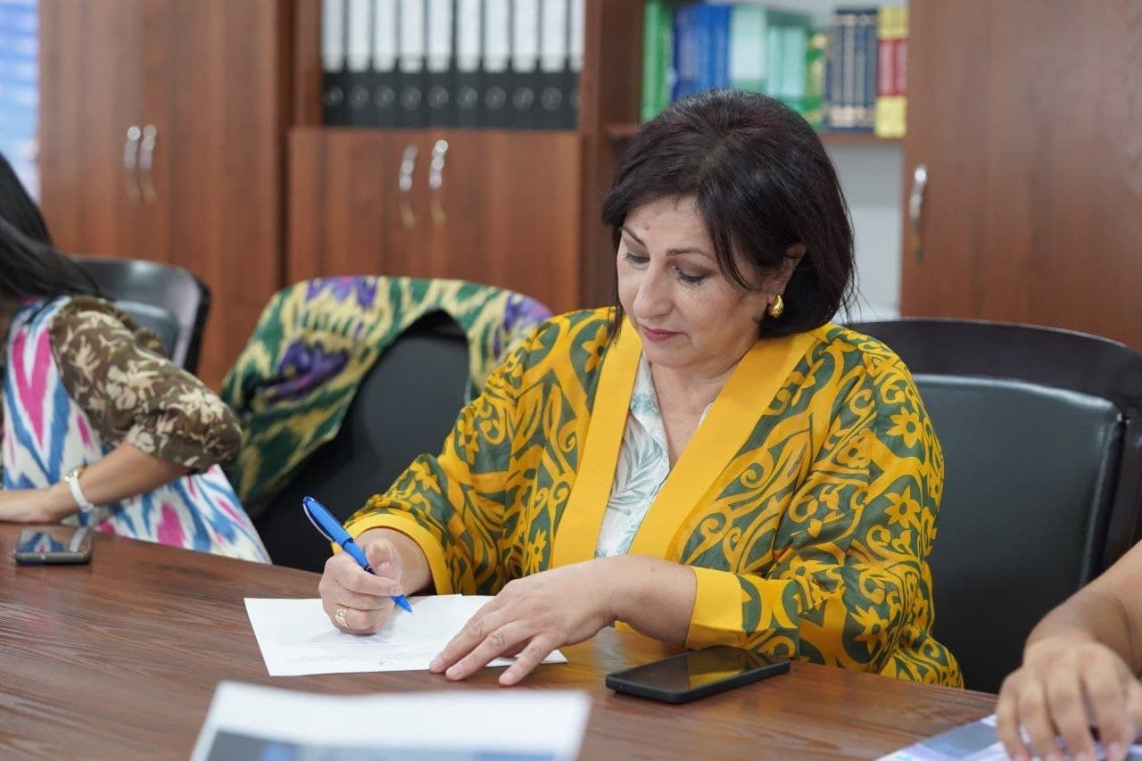 Employees of the Inspection for Supervision of Construction and Housing and Communal Services actively participated in the next “Political and Enlightenment Hour” in national costumes.