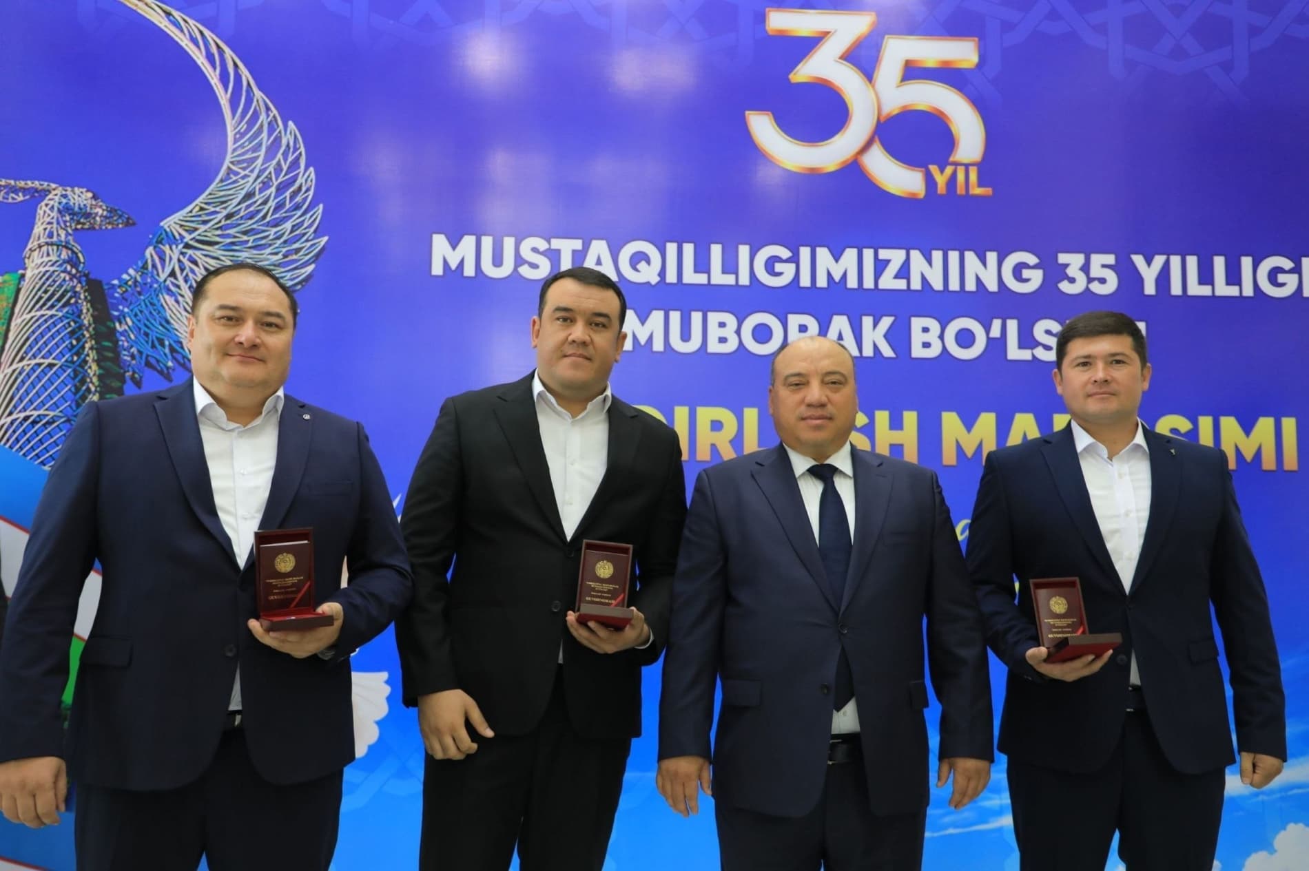 Mustaqillikning 35 yilligi: bunyodkorlik fidoyilari eʼzozda