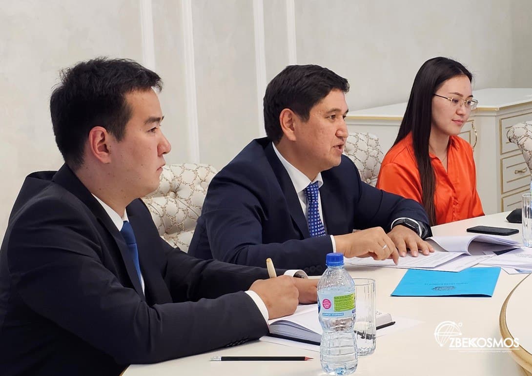 Qozog‘iston Respublikasi Raqamli rivojlanish, innovatsiyalar va aerokosmik sanoat vazirligining Aerokosmik qo‘mitasi delegatsiyasi bilan uchrashuv o‘tkazildi
