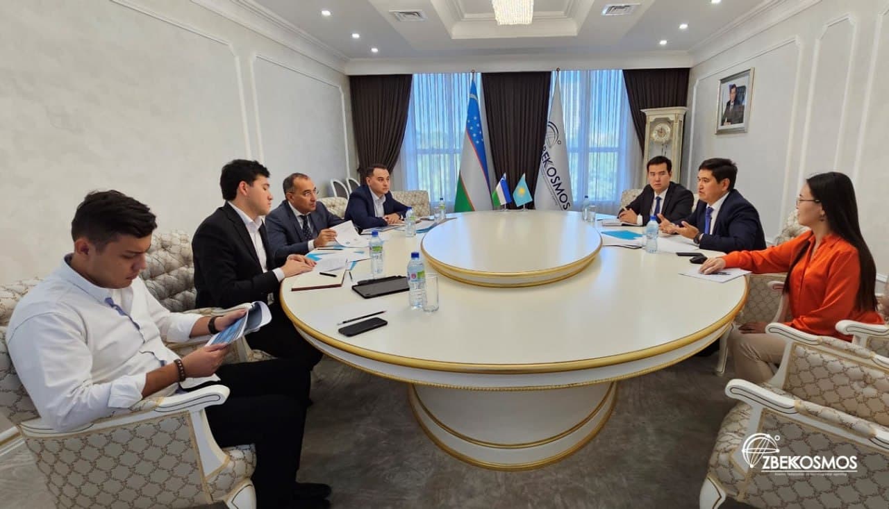 Qozog‘iston Respublikasi Raqamli rivojlanish, innovatsiyalar va aerokosmik sanoat vazirligining Aerokosmik qo‘mitasi delegatsiyasi bilan uchrashuv o‘tkazildi