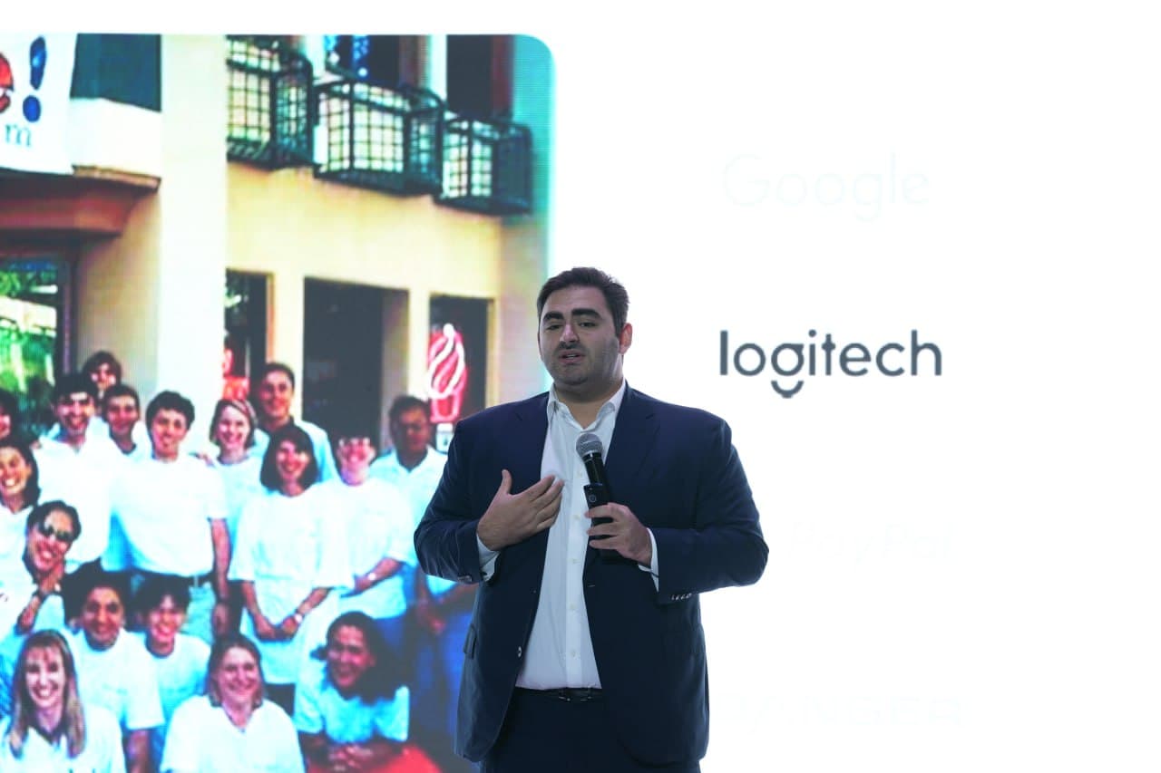 Exhibitions at the "ICT Expo Uzbekistan" featured presentations, and a participant in the "President Tech Award" hackathon received recognition in a distinct category.