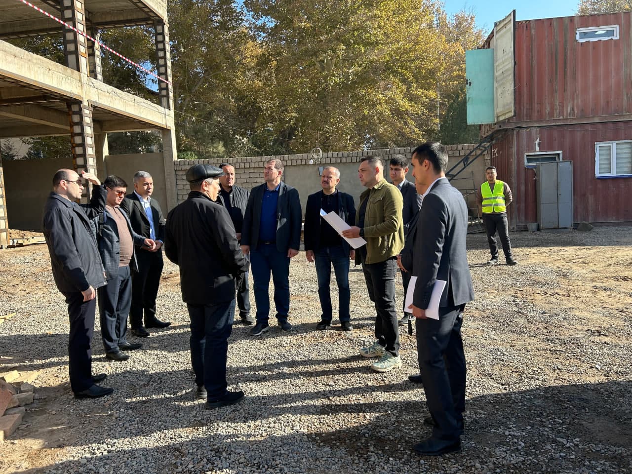 Vazir Surxondaryoda IT Park filiali binosi qurilish ishlari bilan tanishdi