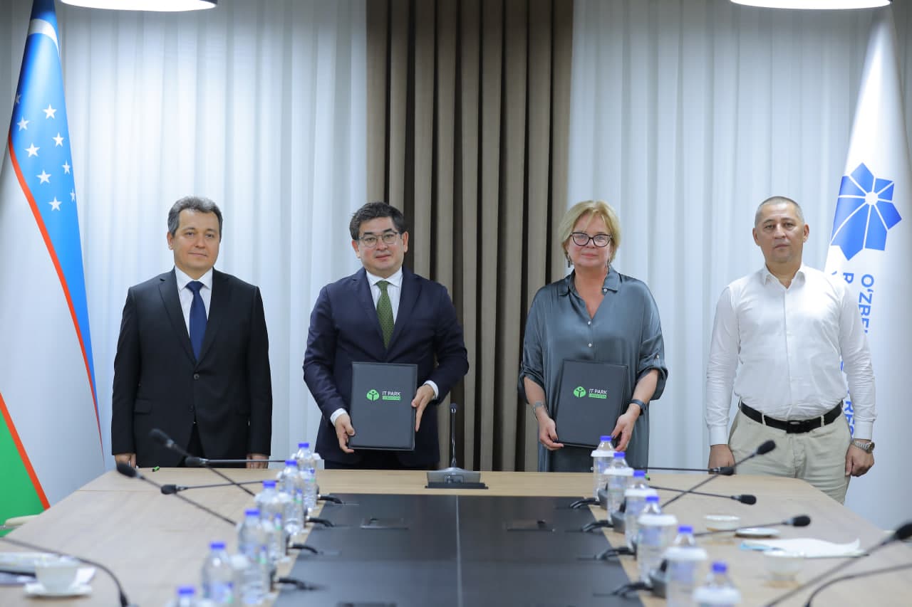 O‘zbekiston raqamli yetakchilik yo‘lida: IT Park va “Ernst & Young” kompaniyasi “Enterprise Uzbekistan”ni rivojlantirish bo‘yicha kelishuv imzoladi