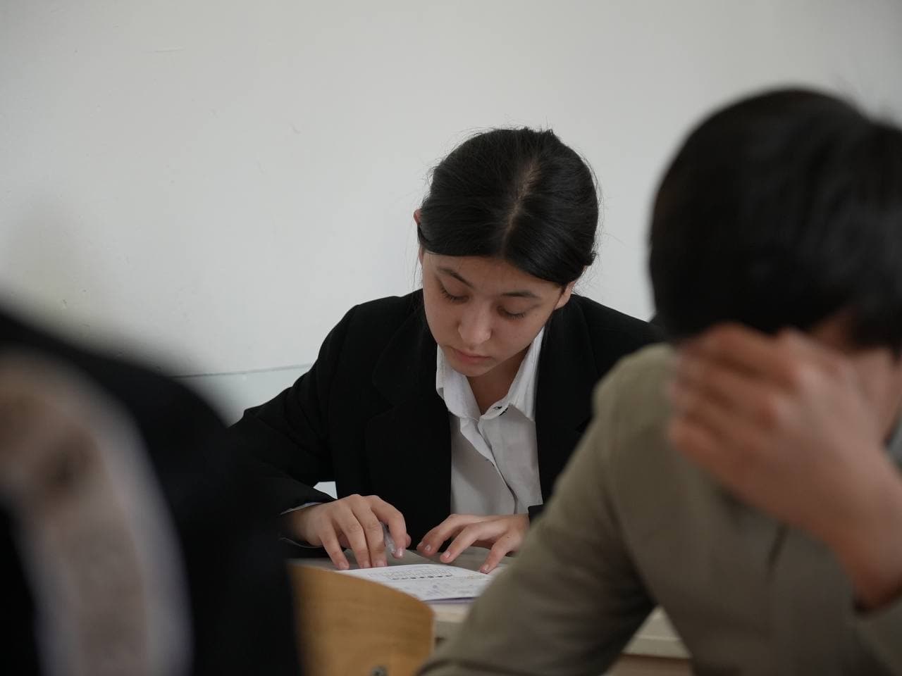 10 mingdan ziyod IT sohasiga qiziqqan xorazmlik maktab o‘quvchilari “Al-Xorazmiy vorislari” loyihasida bepul o‘qish uchun saralash imtihonlaridan o‘tishdi