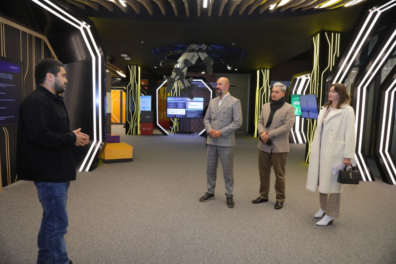 “YouTube” platformasi hamkori, IT-mahsulotlar va xizmatlarni yaratish bo‘yicha bozor yetakchilaridan biri bo‘lgan Kanadaning AIR Media Tech kompaniyasi bilan kreativ industriyani rivojlantirish istiqbollari muhokama qilindi