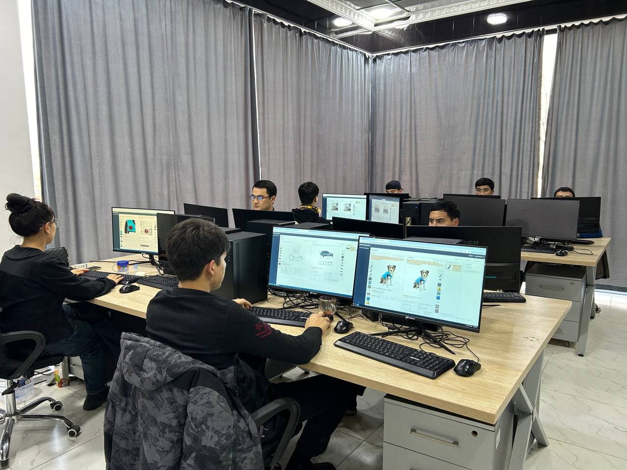 Gulistonda tashkil etilgan Malayziyaning “Upstream BPO” IT-autsorsing kompaniyasi faoliyatini yanada rivojlantirish bo‘yicha takliflar berildi