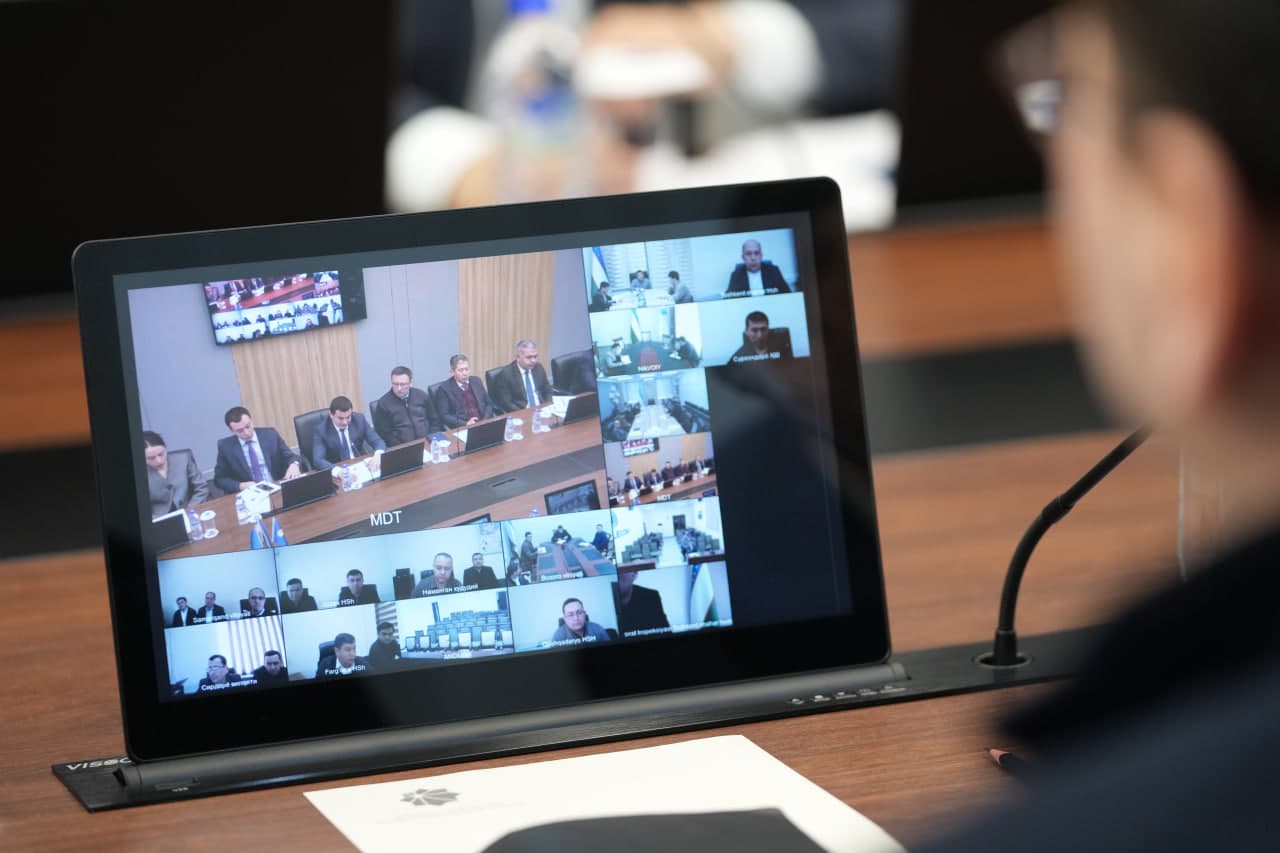 Raqamli texnologiyalar vazirligida sohaga investitsiyalar va grantlarni jalb qilish bo‘yicha navbatdagi iqtisodiy o‘qish bo‘lib o‘tdi