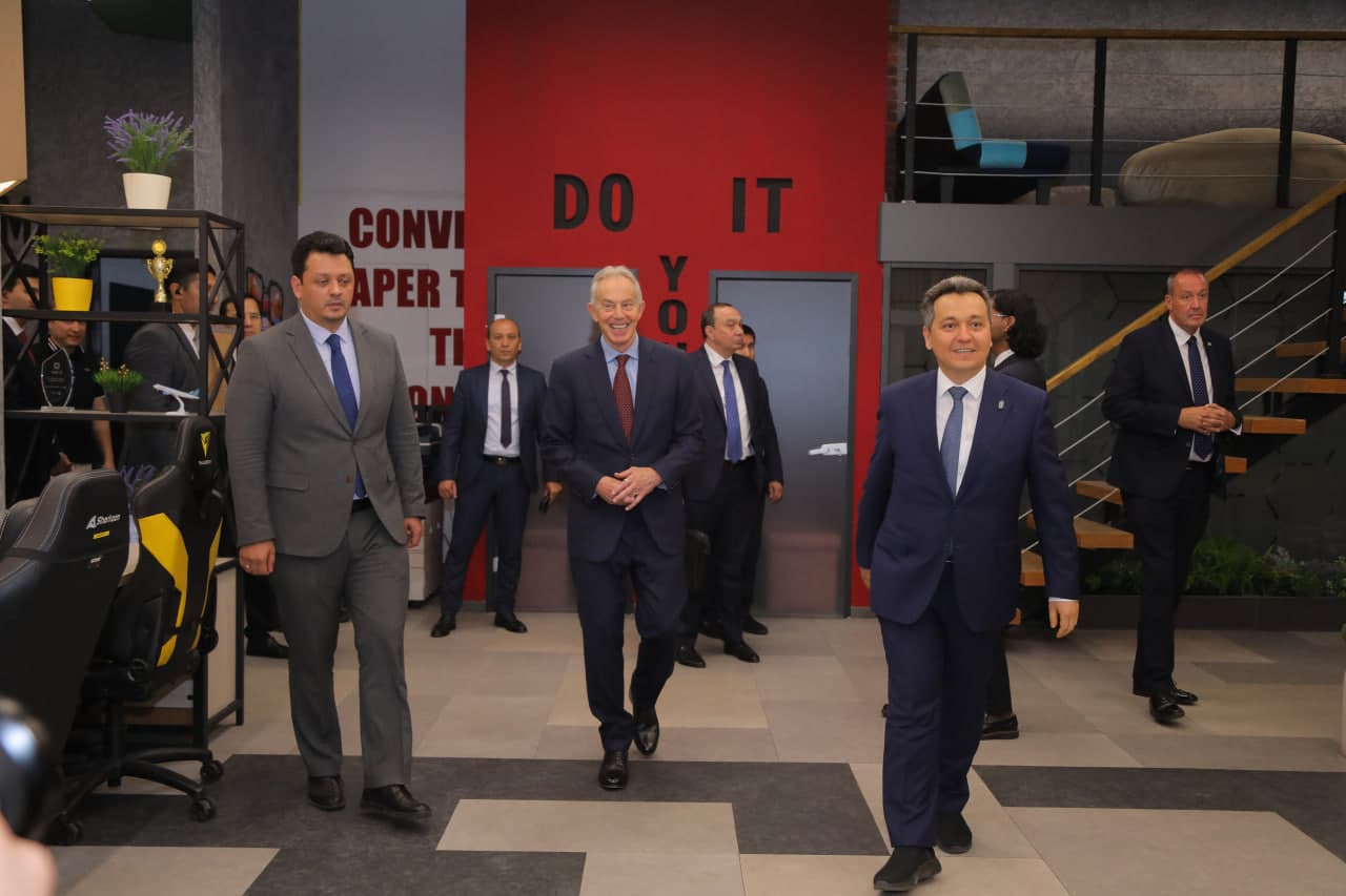 Buyuk Britaniya sobiq Bosh vaziri Toni Bler IT Park Uzbekistan'ga tashrif buyurdi