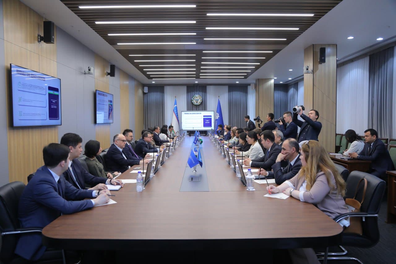 Samarqandda bo‘lib o‘tadigan Davlat xizmatlari forumiga tayyorgarlik doirasida brifing tashkil etildi