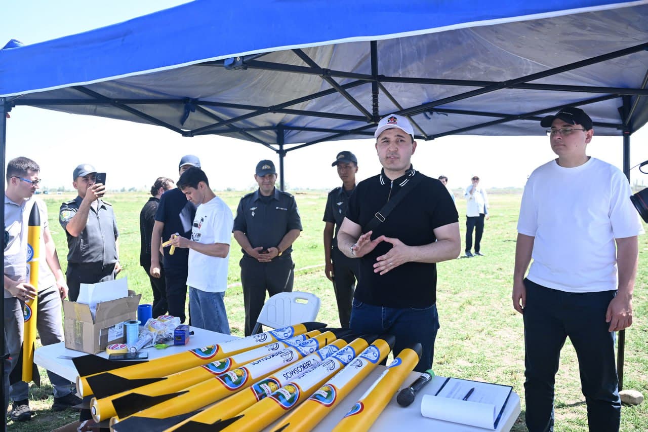 Uzcosmos провел финальный этап конкурса "CanSat Uzbekistan-2025"
