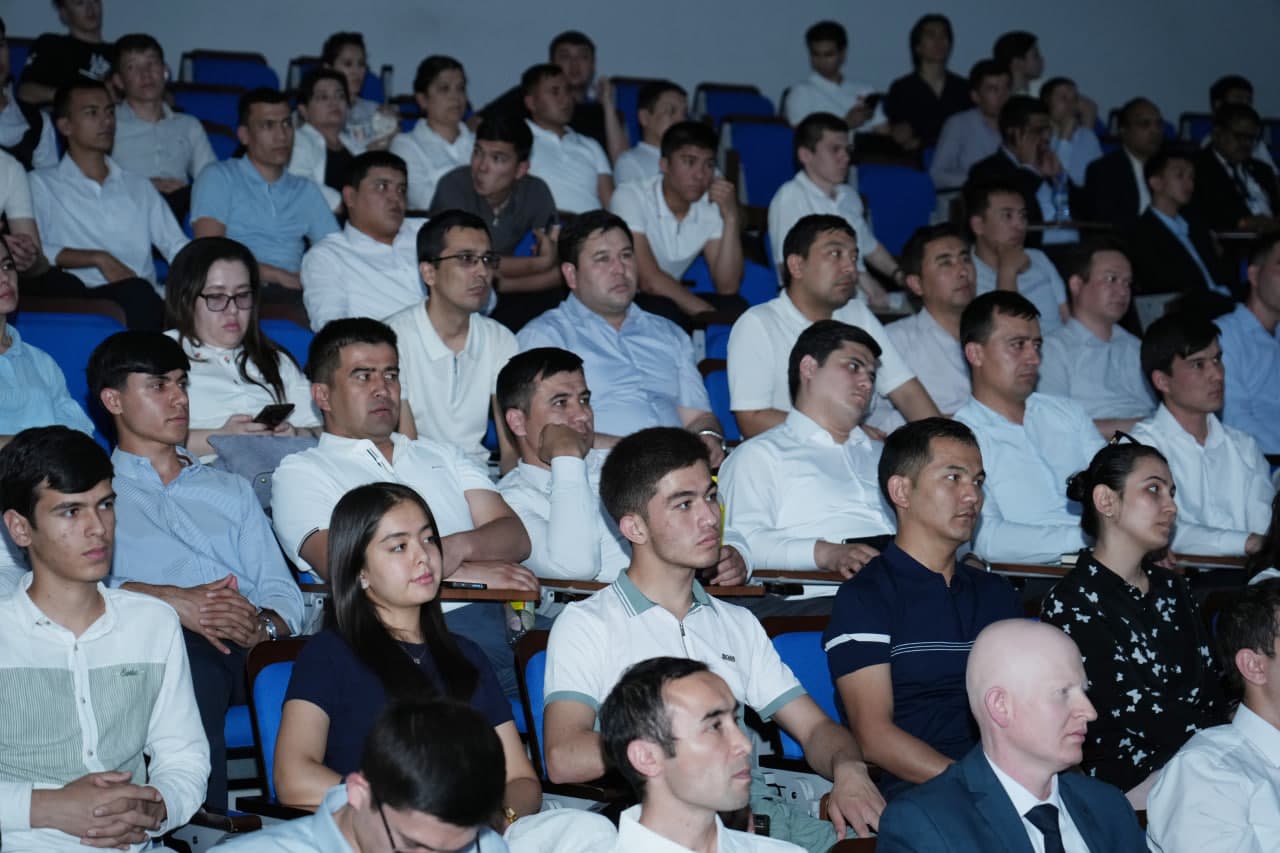 Coursera Day'da ta’lim va mehnat bozoridagi tendensiyalar muhokama etildi