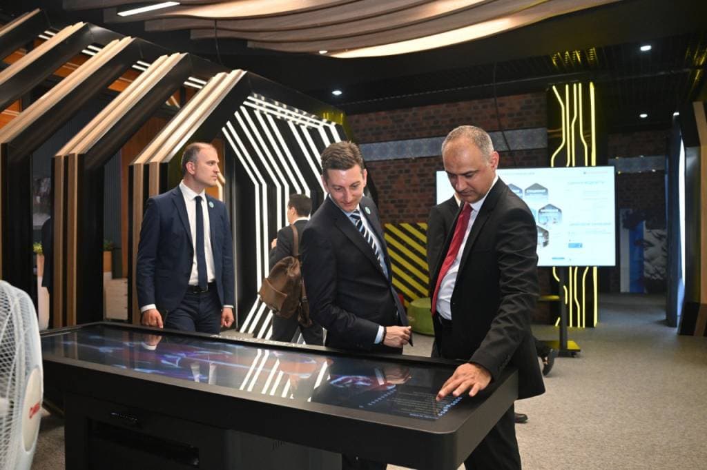 Bolgariya yetakchisi IT Park Uzbekistan faoliyati bilan tanishdi