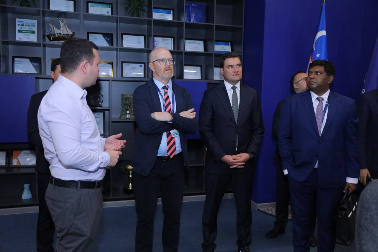 Meta Explores Strategic Cooperation with Uzbekistan’s Ministry of Digital Technologies During High-Level Visit to IT Park