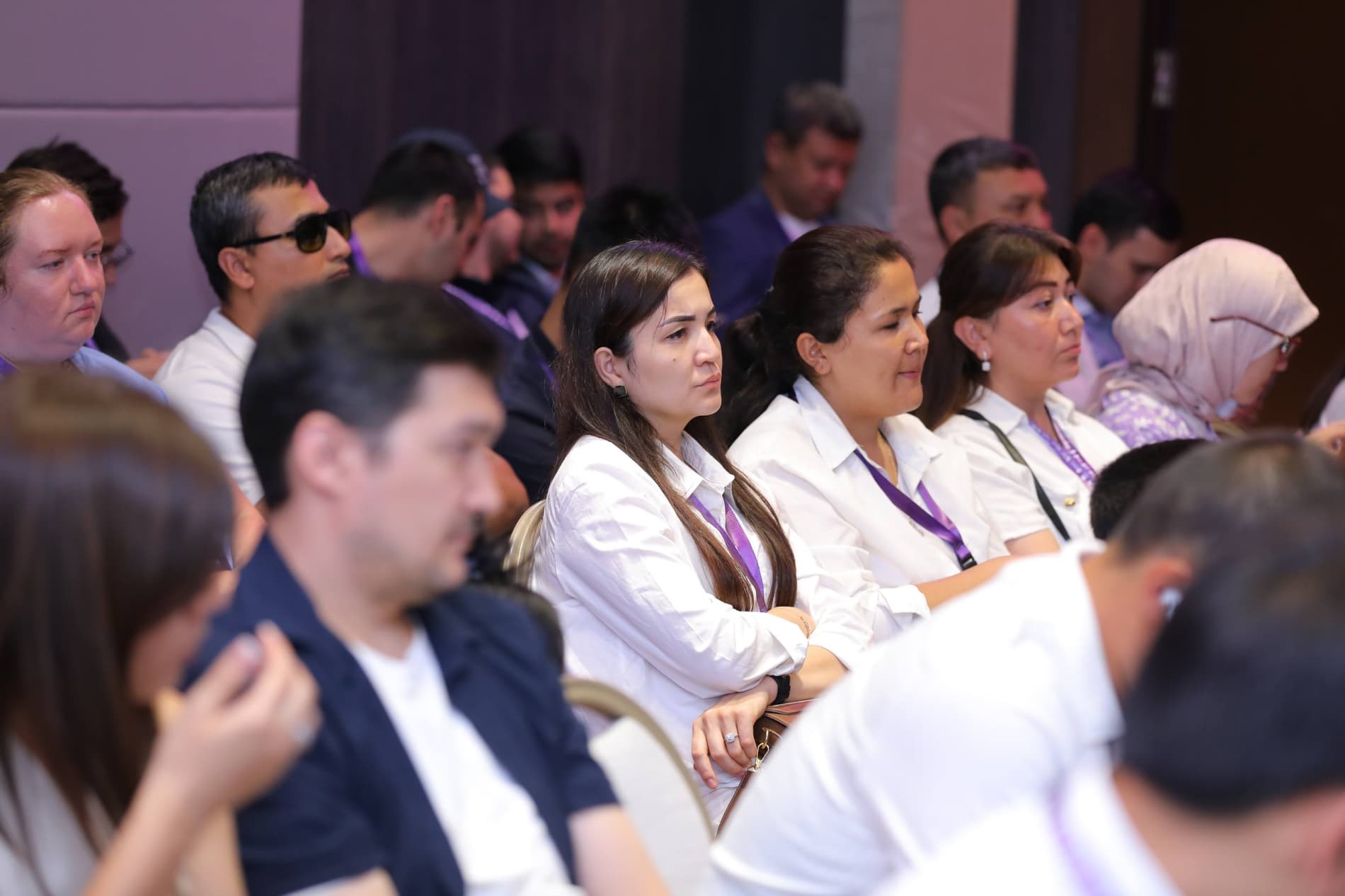 Samarqandda sun’iy intellekt texnologiyalarining ta’lim, inson kapitali va ijtimoiy sohalardagi roli muhokama qilindi