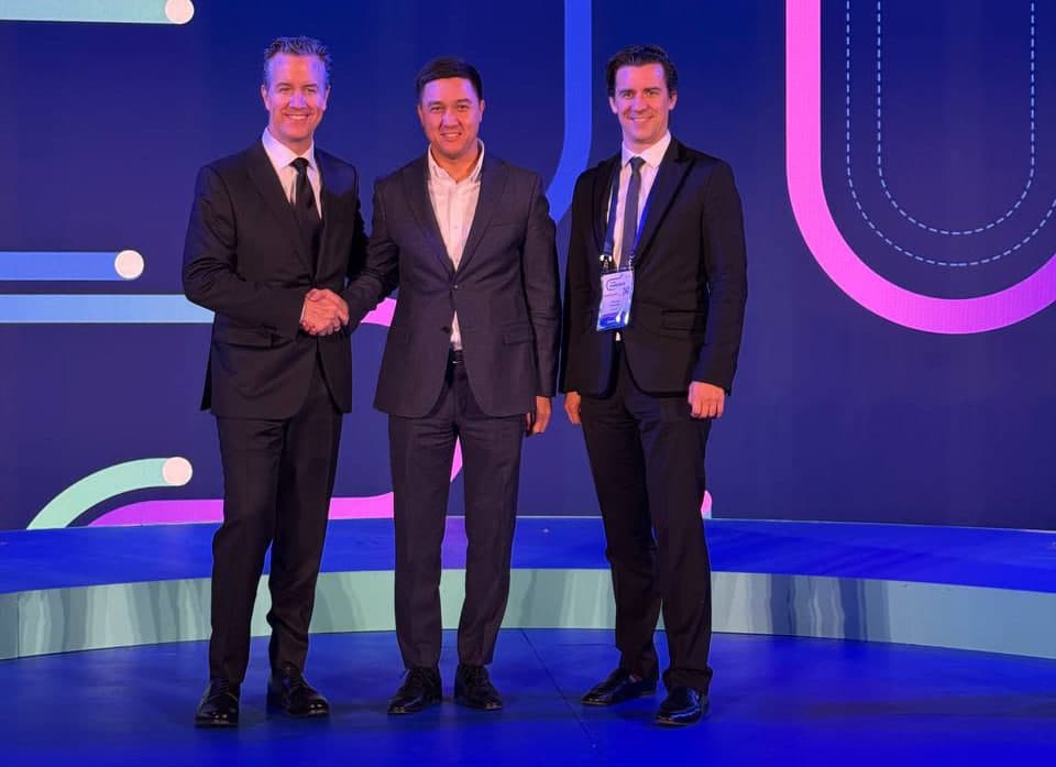 Uzbekistan Wins Coursera “Outstanding Achievement Award 2025”