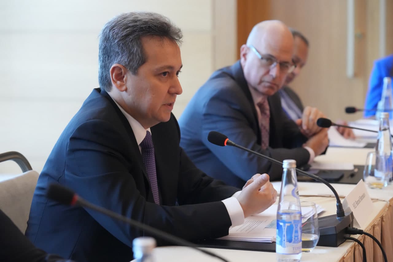 Minister of Digital Technologies Holds Meeting with Leading U.S. Companies