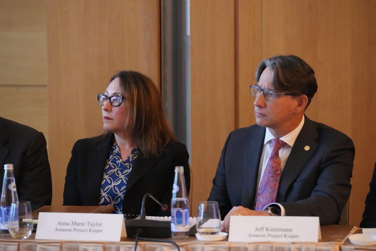 Minister of Digital Technologies Holds Meeting with Leading U.S. Companies