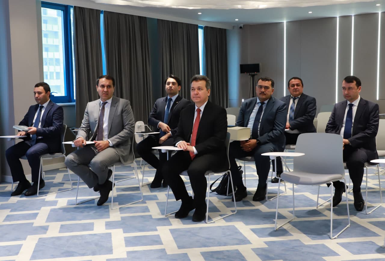 Tojikistonning Innovatsiyalar va raqamli texnologiyalar agentligi bilan raqamli transformatsiya sohasida hamkorlikni kengaytirish masalalari muhokama qilindi