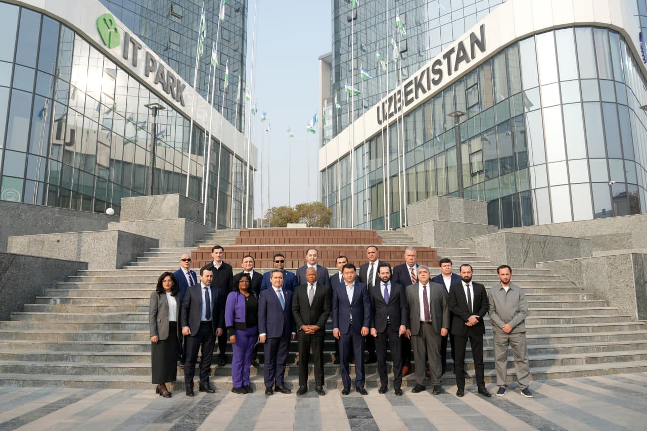 Uzbekistan Showcases Digital Potential at Meeting with New York Mayor