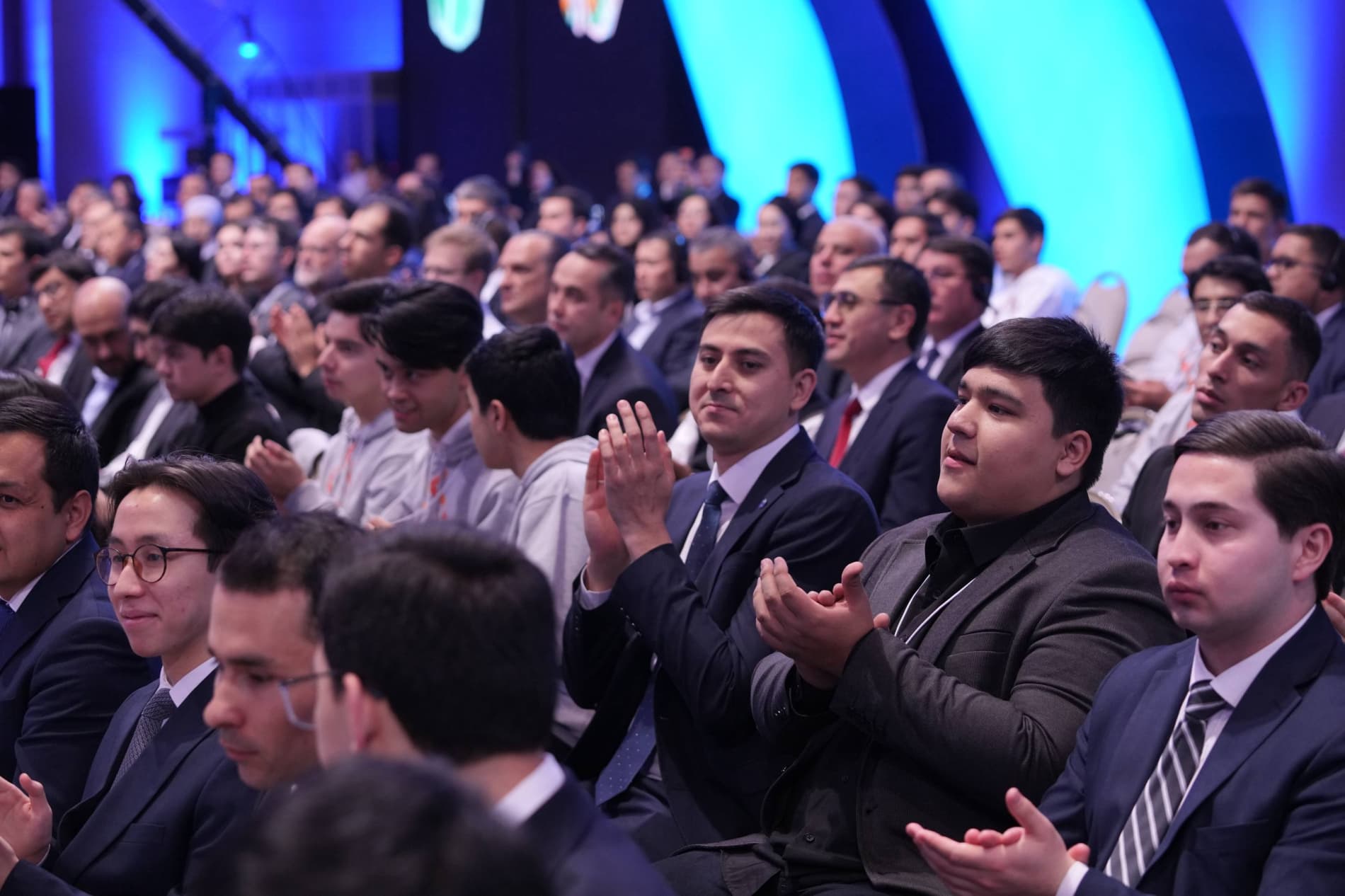 Texnogigantlar — Meta, Google, Open AI, Dubai Future Foundation va boshqa ekspertlar AI forumda