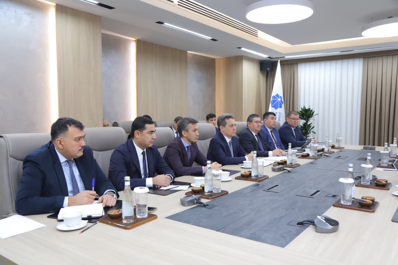 Uzbekistan and Amazon Leo Discuss Advancing Cooperation on Satellite Internet Deployment