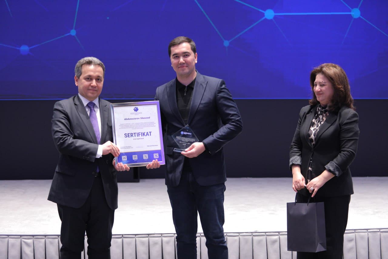 Ministry of Digital Technologies Recognizes Outstanding Employee Contributions at Year-End Review