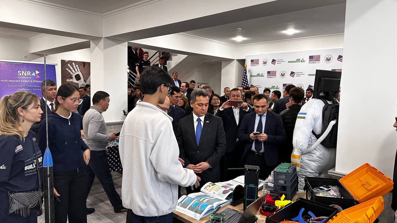 Qarshida “American Makerspace” yangi innovatsion markazi ochildi