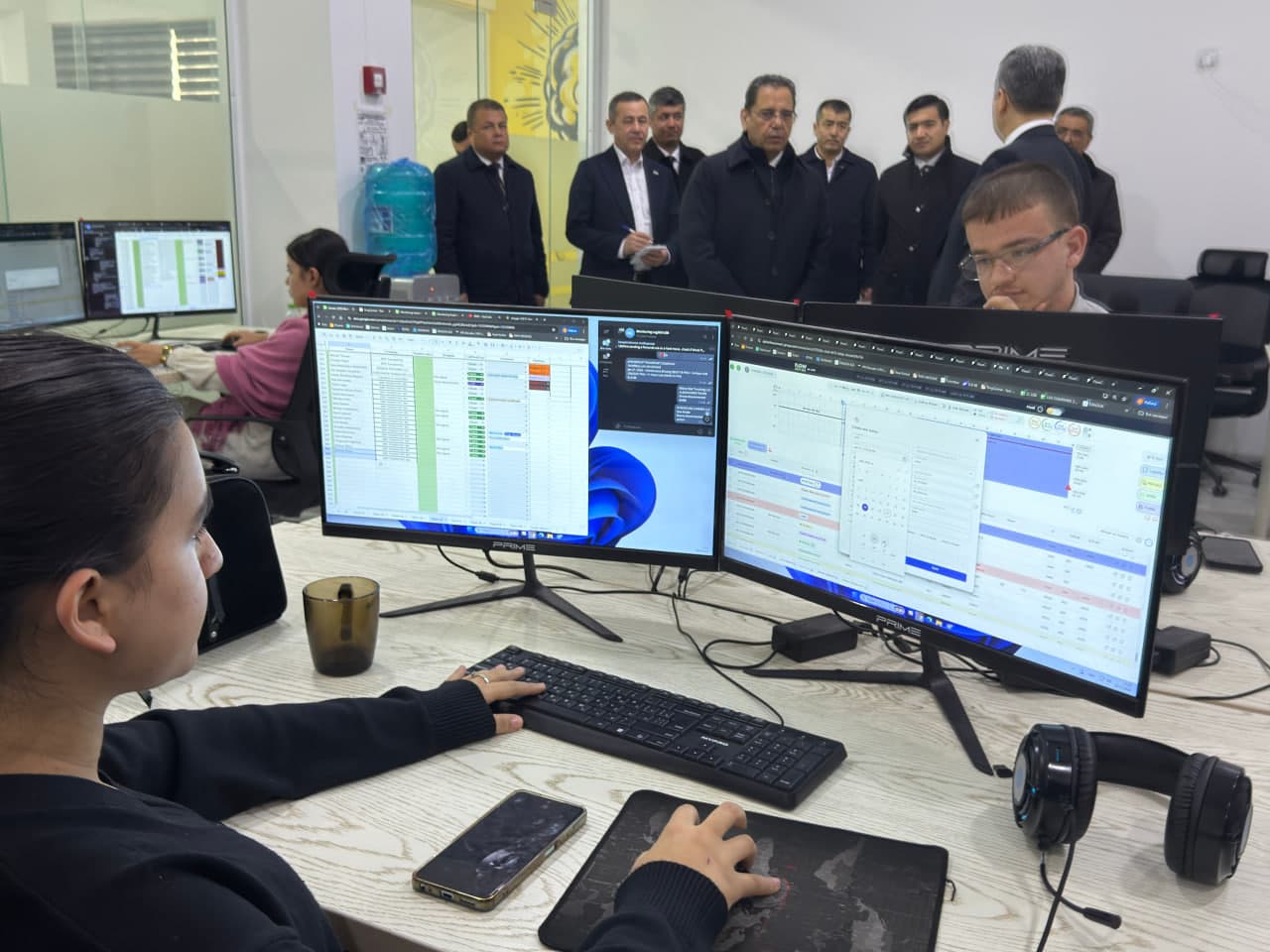 Qarshida yoshlar uchun raqamli imkoniyatlar: Xalqaro AT-kompaniyalar faoliyati bilan tanishildi