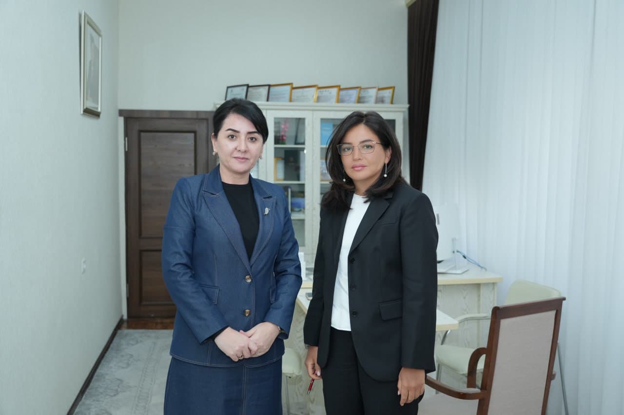 Navoiy viloyatida xotin-qizlarni AT sohasiga keng jalb etish masalalari muhokama qilindi