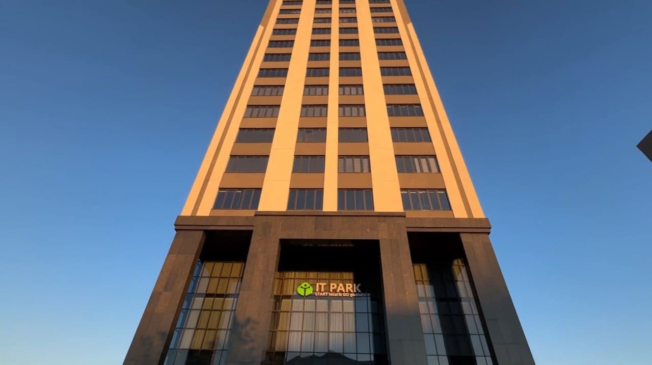 Deputy Minister of Digital Technologies Rustam Karimjonov reviewed the educational process of the Muhammad al-Khwarizmi Project implemented in the city of Nukus.