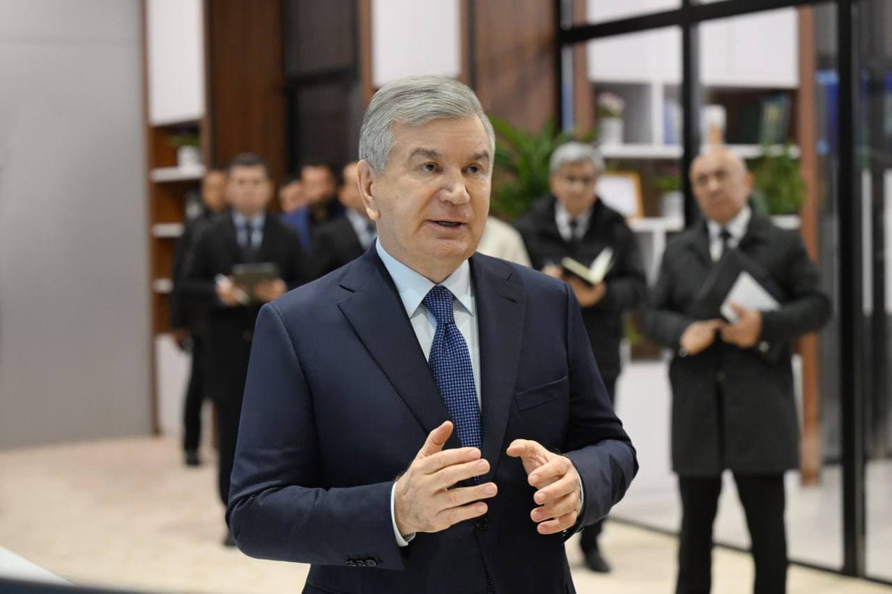 Президент нашей страны посетил Центр цифрового управления Алмалыкского горно-металлургического комбината