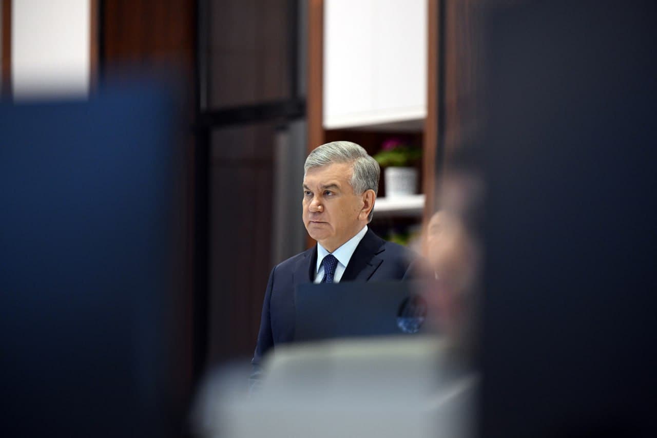 Президент нашей страны посетил Центр цифрового управления Алмалыкского горно-металлургического комбината