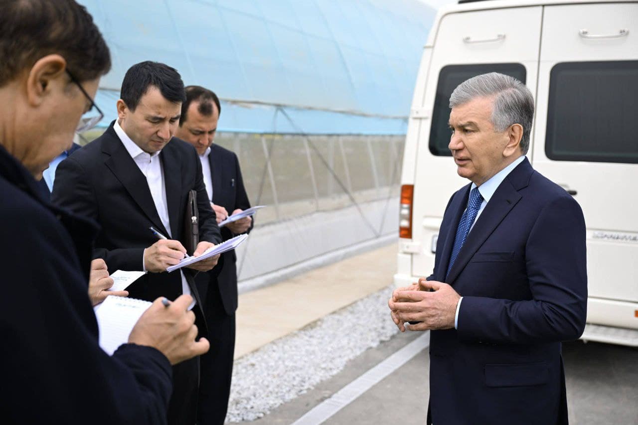 President arrives in Narpay aboard new high-speed train