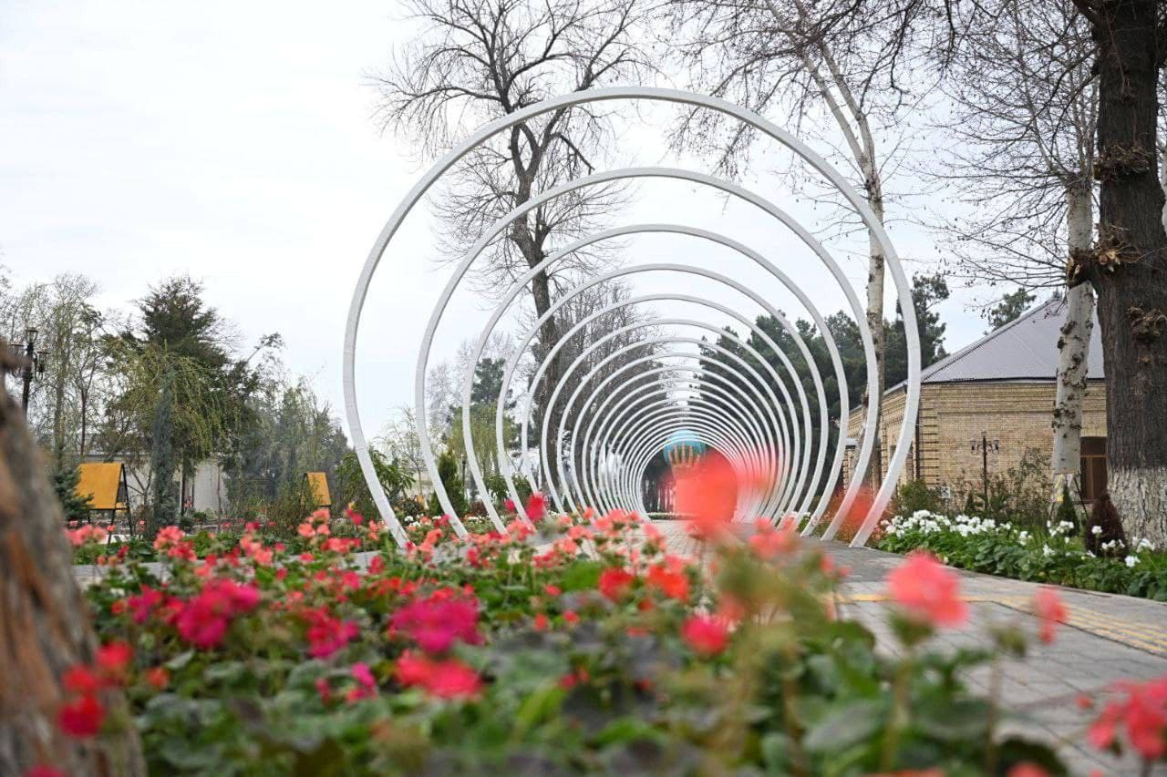 Президент встретился с молодежью в Самарканде