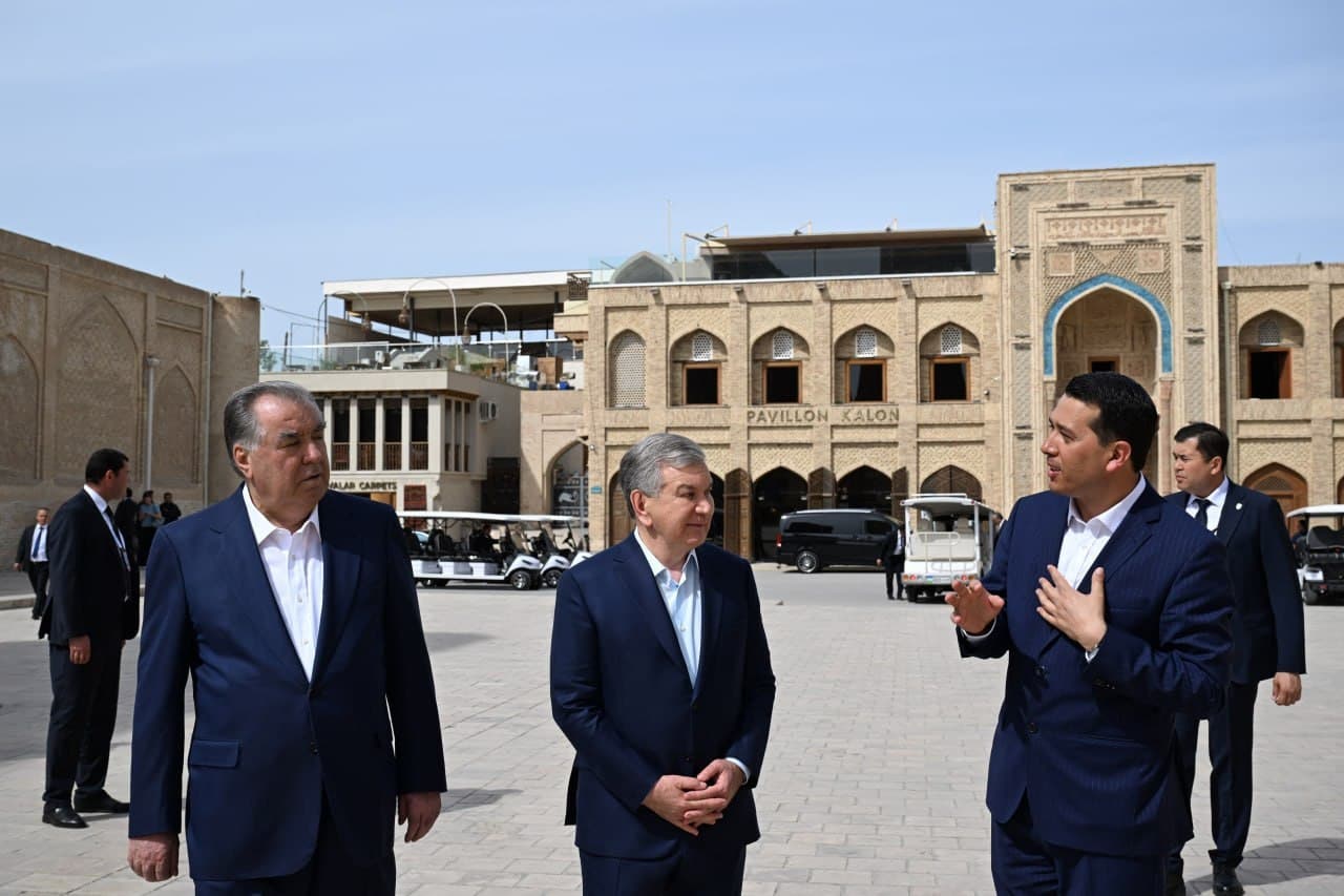 Leaders of Uzbekistan and Tajikistan visit Bukhara’s historic sites