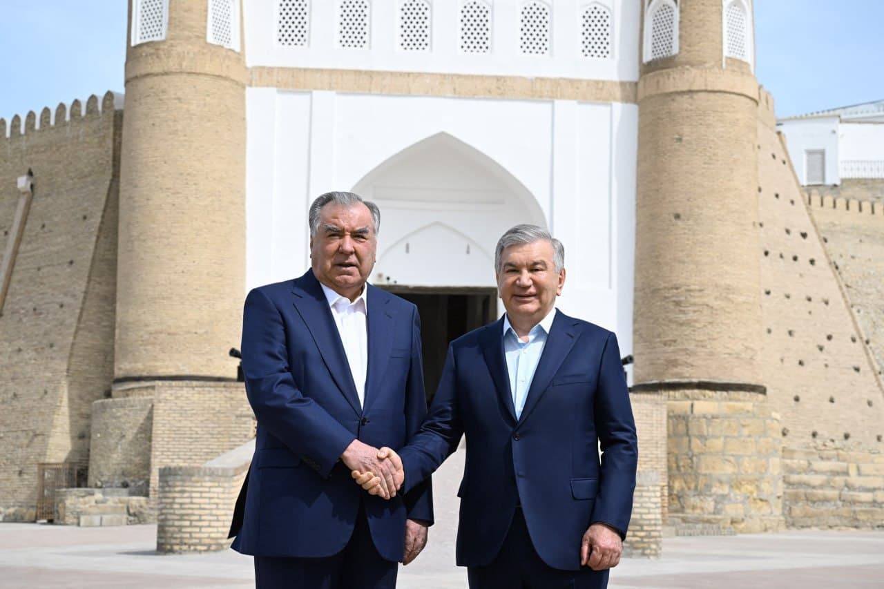 Leaders of Uzbekistan and Tajikistan visit Bukhara’s historic sites