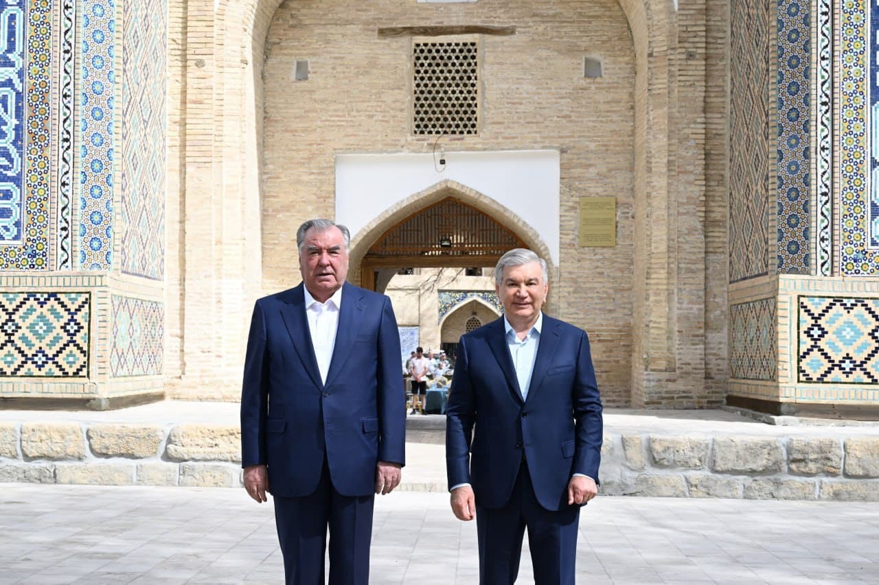 Leaders of Uzbekistan and Tajikistan visit Bukhara’s historic sites
