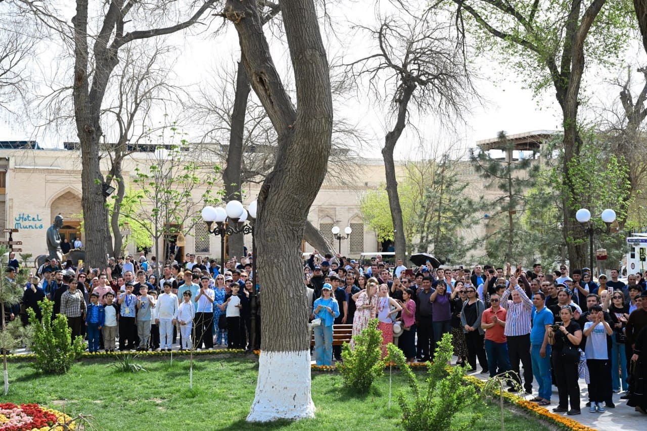Leaders of Uzbekistan and Tajikistan visit Bukhara’s historic sites