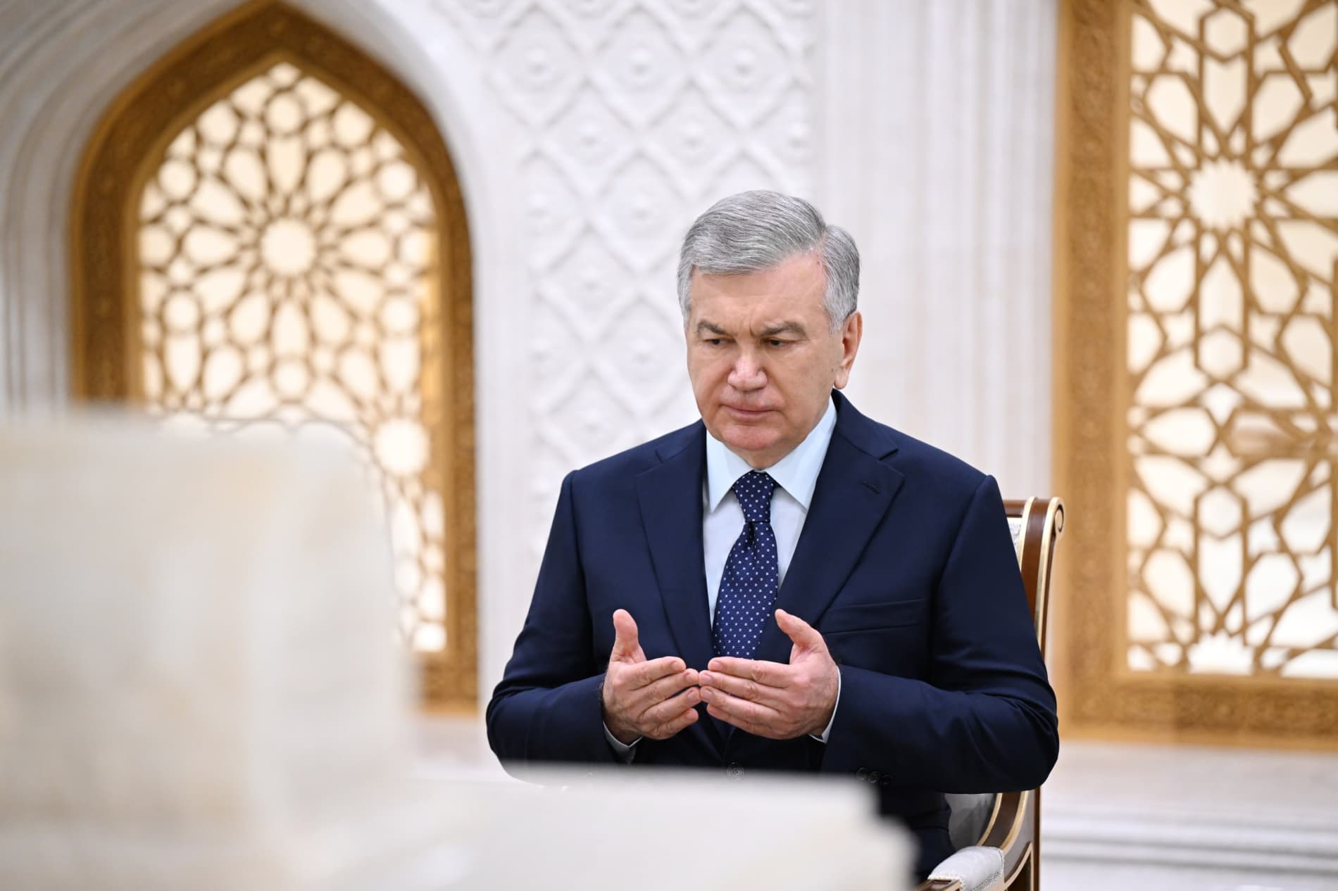 Президент посетил мавзолей Имама Бухари