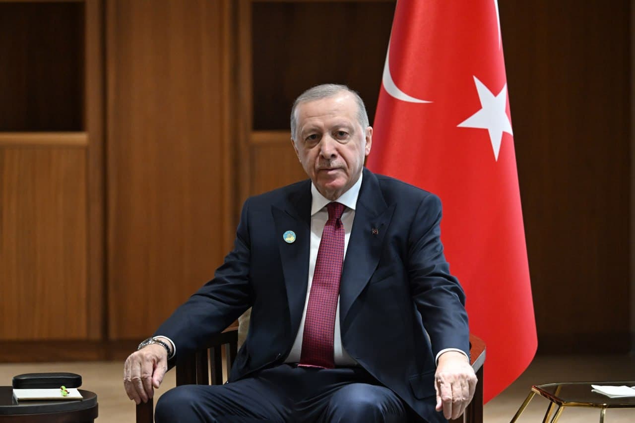 Presidents of Uzbekistan and Türkiye discuss strengthening strategic partnership